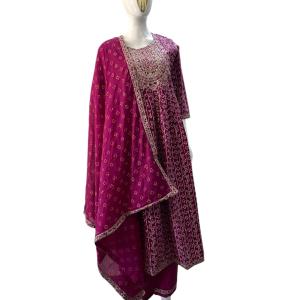 Naira Pattern Cotton Kurta Set